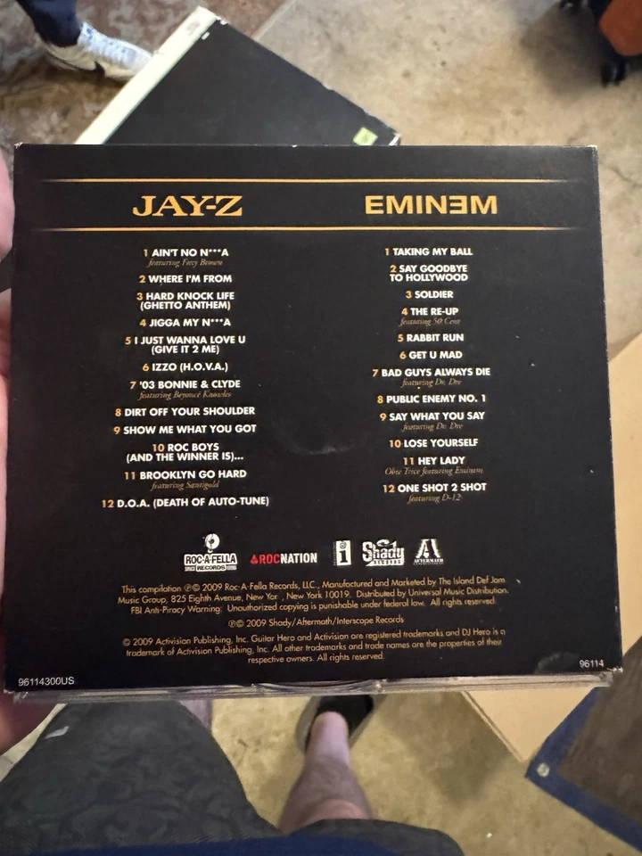 DJ Hero Renegade Edition Xbox 360 Sealed Jay-Z Eminem CD Turntable Bundle New - Image 3 of 4