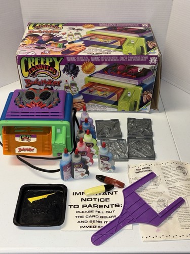 Vintage 2000 Toymax Creepy Crawlers Bug Maker Oven Set Molds Plasti-Goop & Box