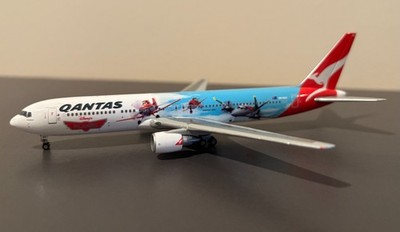 Excellent die cast- 1:400 Gemini Jets Qantas 767-300 Disney Planes Livery!