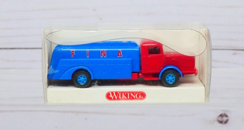 Camión cisterna Wiking 883-02-25, Bussing 8000, Fina Petroleum, escala 1/87 HO | Zustand: New