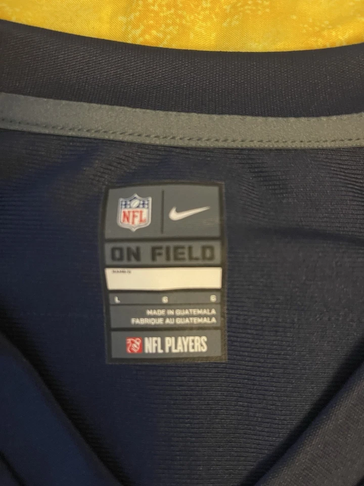 Camiseta oficial TEAM NFL San Diago CHARGERS MENINOS GRANDES tamanho - Imagem 2 de 4