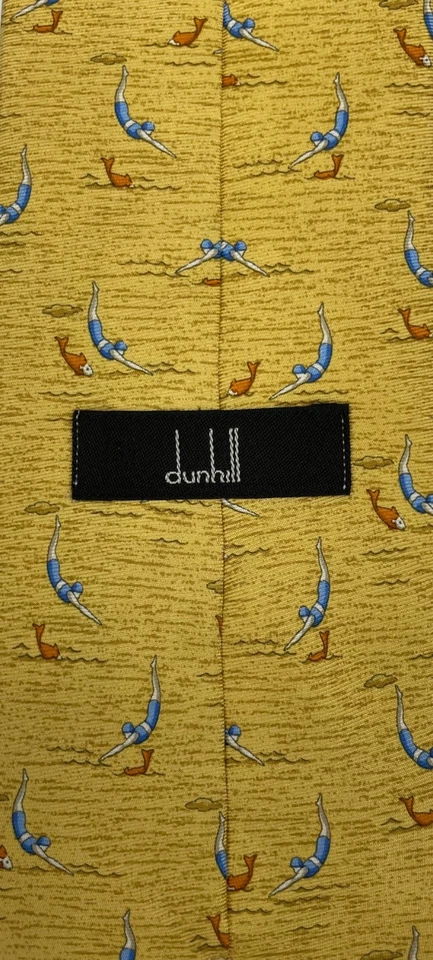 Corbata 100 % seda Dunhill para hombre ~ amarilla ~ patrón de natación y buceo ~ ¡Hecha en Italia! Foto 4 de 4