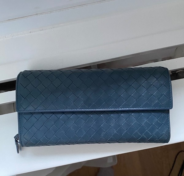 BOTTEGA VENETA Portemonnaie Blau Brieftasche aus gewebtem Leder