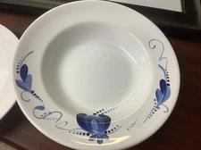 LARGE BOWL 10 1/4" MADE IN ITALY OVER AND BACK CERAMIC Blue & White