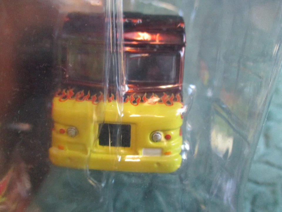 Camión diecast UPS Flame Package NASCAR 2002 1:64 Foto 3 de 4