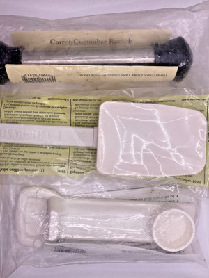 Lot of 3, NEW Pampered Chef  Kitchen Tools, Corer, Easy Opener, and Spatula