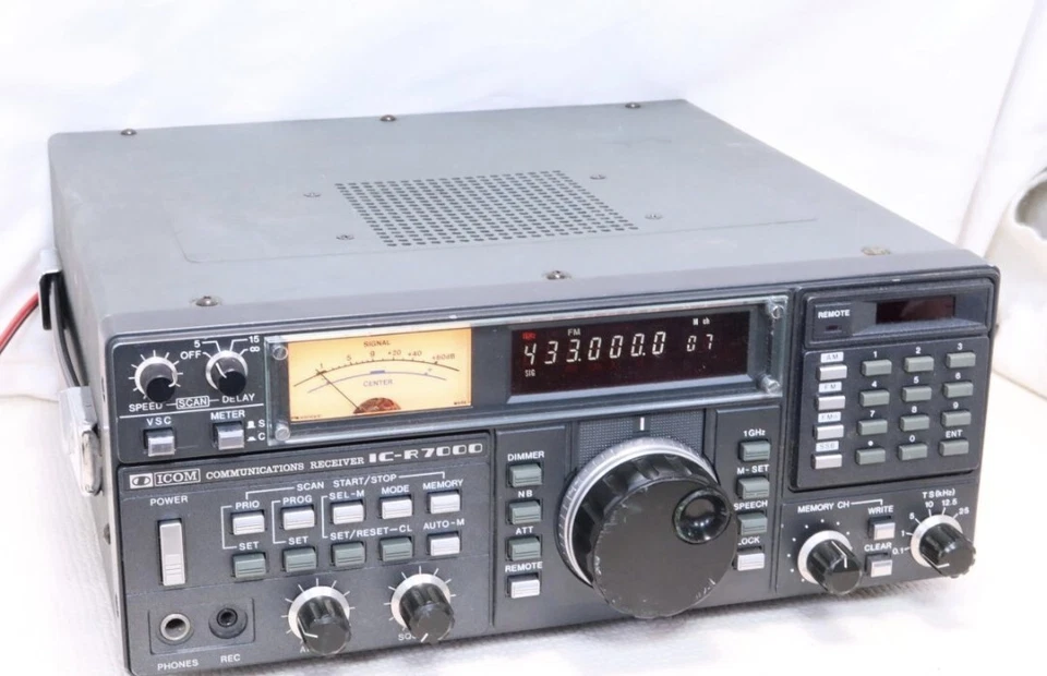 Icom IC-R7000 Kommunikationsempfänger HF/VHF/UHF/FM/AM getestet funktioniert - Bild 3 von 4