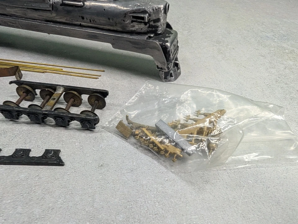 USED Bowser HO Scale T1 Duplex Locomotive Shell & Parts, Metal READ - Image 2 of 4