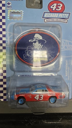 Huge Nascar 1/64 Diecast Lot Loose Sold As Lot Of 13