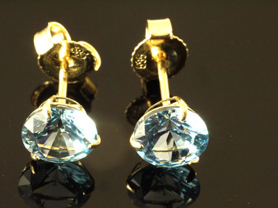 585 Gold  Ohrstecker  mit 3  Krappen 1 Paar 6 mm Grösse  mit Aquaminen