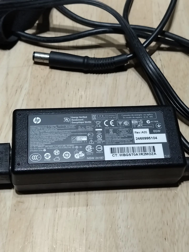 HP N17908 AC Adapter 65W Input 100-240v Output 18.5v Power Supply Charge See Pic - Image 2 of 4