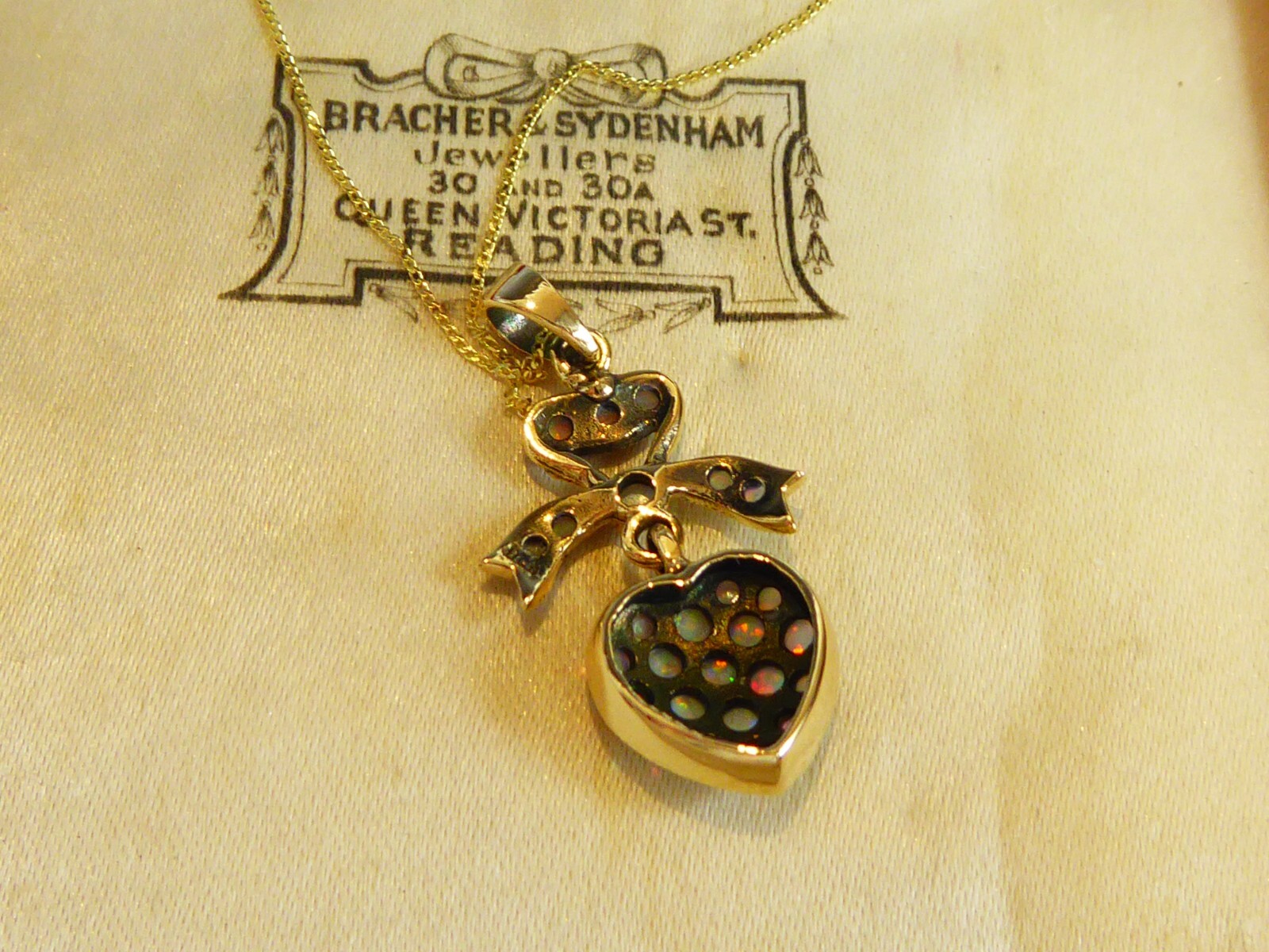 9ct Solid Gold Opal set Victorian Styled Heart Sh… - image 10