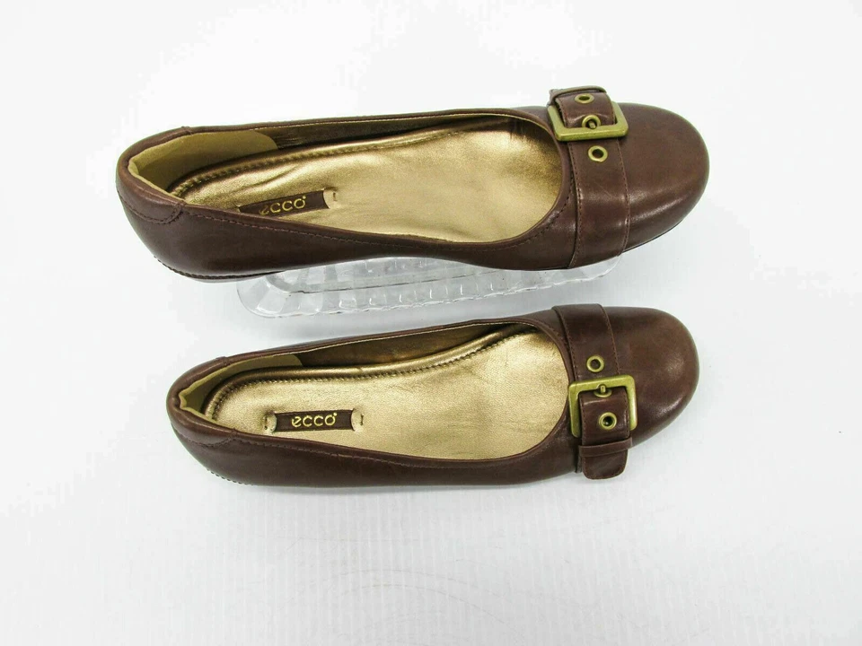 Zapato Caldo Ecco Mujer Talla 8.5M EUR 39 Hebilla Marrón Cuña Plana Usado qp Foto 2 de 4