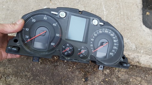 VW Passat 3C Bj08 Tacho Kombiinstrument  2,0 TDI CBA CBAB 103kw/140ps