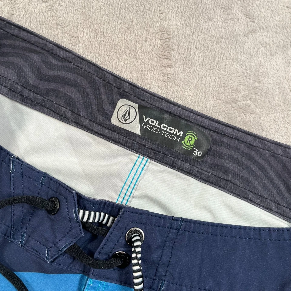 Volcom Board Shorts Mens 30 Waist Blue Quick Dry Lightweight Mod Tech Surf Swim - Image 3 of 4