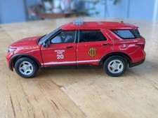 GREENLIGHT FORD EXPLORER 1:64 SCALE - CHICAGO FIRE DEPARTMENT DIECAST CAR LOOSE