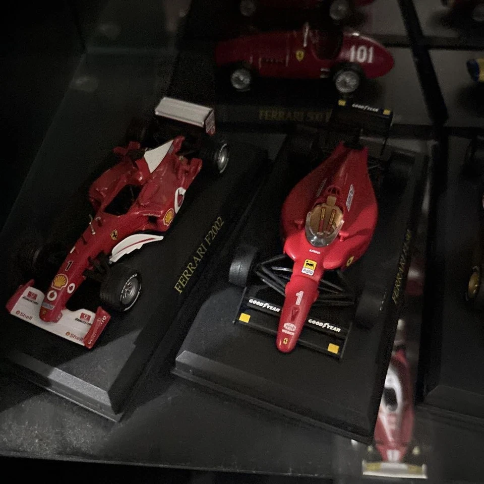 Ferrari F1 Model Collection 1/43 Scale 15 Cars with Display Stand - Image 4 of 4