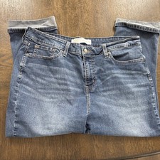 Signature Gold by Levi Strauss Jeans Women 18 Blue Denim Capri Mid-Rise Stretch