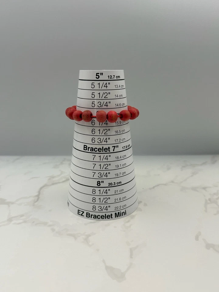 Pulsera de moda hecha a mano de madera roja tallada símbolos de oración cuentas Foto 2 de 4