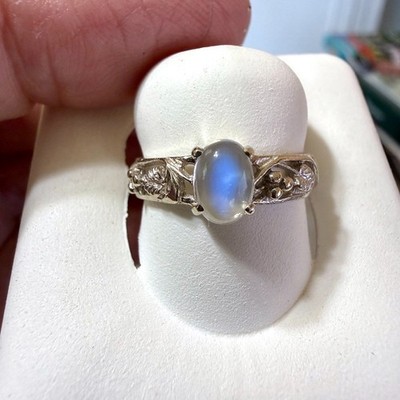 14 Karat Weißgold Ring mit 7 x 5 mm blauem Glanz Mondstein Stein Größe 6,5 2,5 Gramm
