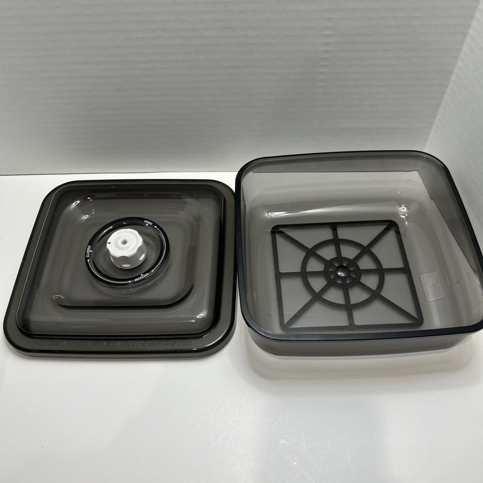 FoodSaver Square Canister 2 1/4Qt. Vacuum Container Storage Marinate 9”x 9”x 4”