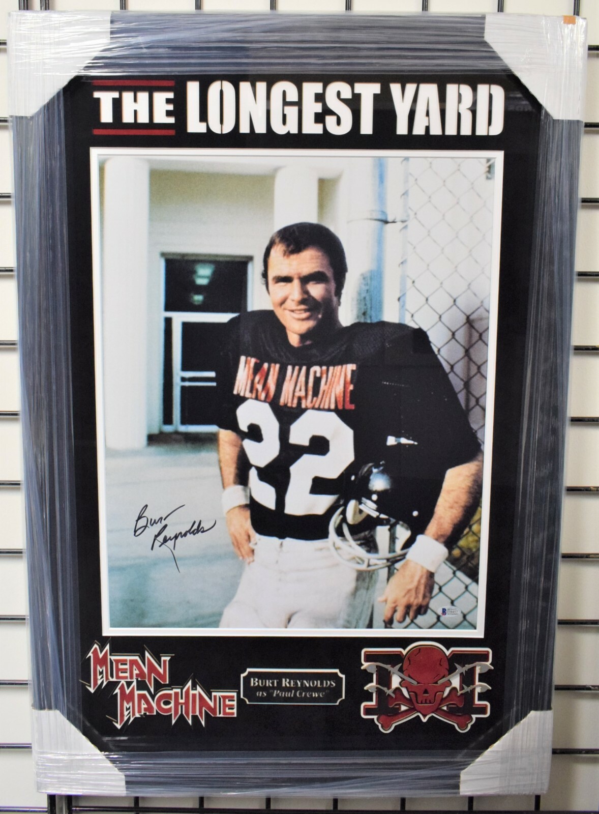 BURT REYNOLDS Autographed Signed / The Longest Yard / & Framed Photo (Large) - Beckett COA 