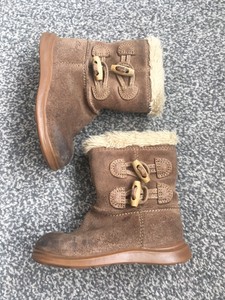 clarks girls suede boots