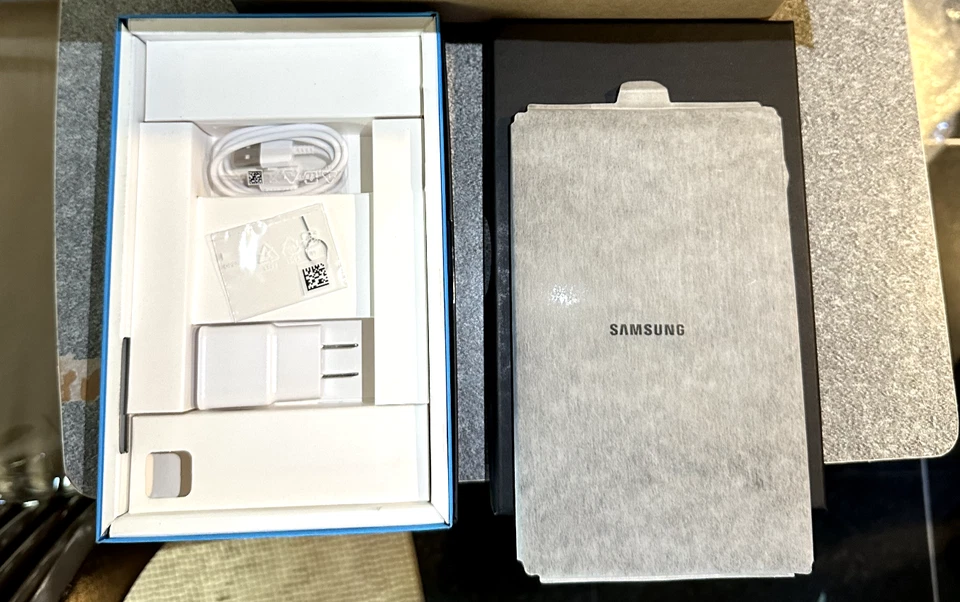 New AT&T Samsung Galaxy Tab A 8.4” SM-T307U Tablet 32GB 4G/LTE UNLOCKED - Image 4 of 4