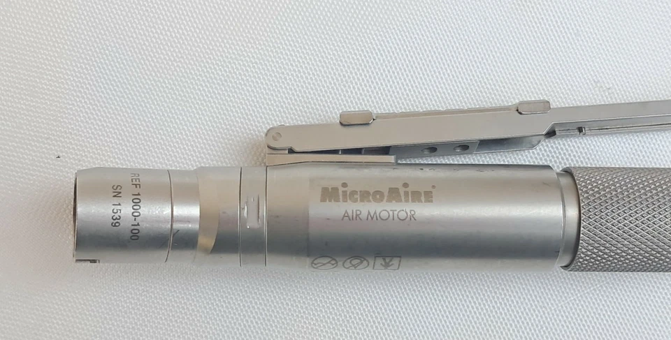 Motor neumático MicroAire 1000-100 con sierra Sagittal 1922 Foto 2 de 4