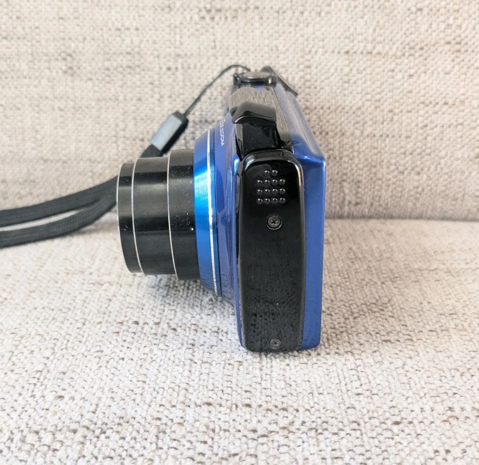 Fujifilm FinePix F Series F500 EXR 16.0MP Camera Blue -16GB SD w/ Battery TESTED - Image 4 of 4