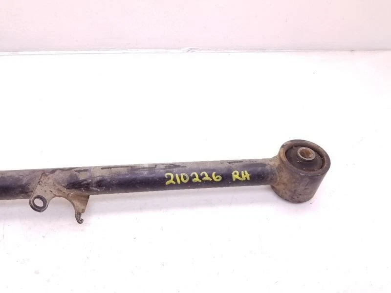 90-95 TOYOTA 4 CORREDORES LADO PASAJERO TRASERO INFERIOR CONTROL BRAZO LOCALIZADOR MONTAJE  Foto 3 de 4