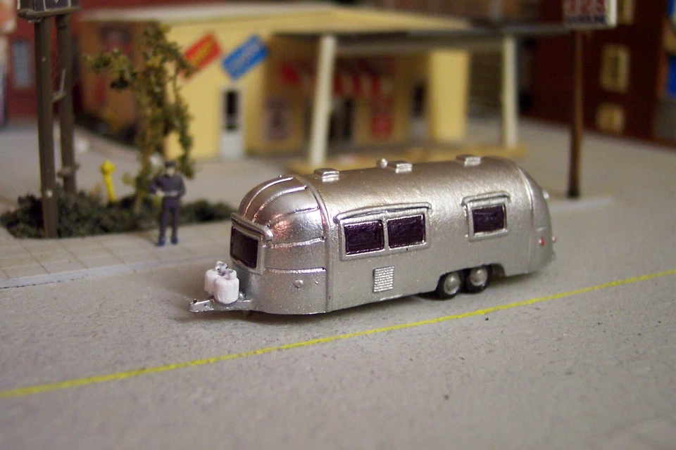 N scale 26ft Airstream camping trailer detailed N gauge model train detail neat - Image 2 of 3