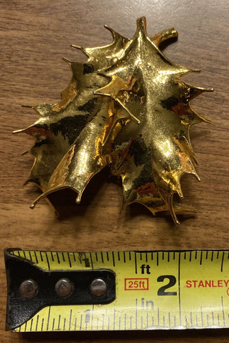 Broche prendedor vintage chapado en oro hojas de acebo sumergidas vacaciones Navidad C22g - Imagen 15 de 15