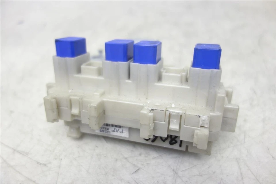 Nissan Altima 2010-2013 sedán cabina interior caja de fusibles 24350-Zx00a Foto 3 de 4