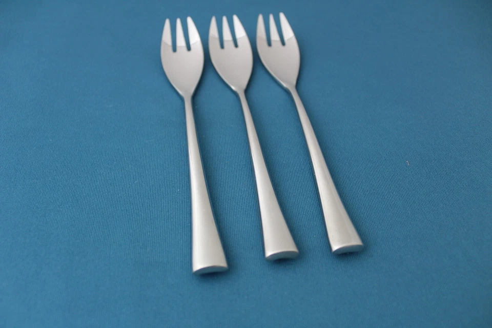 3 tenedores de ensalada Supreme Cutlery Towle DESTINY 18/8 acero inoxidable Japón 6 1/4" Foto 2 de 4