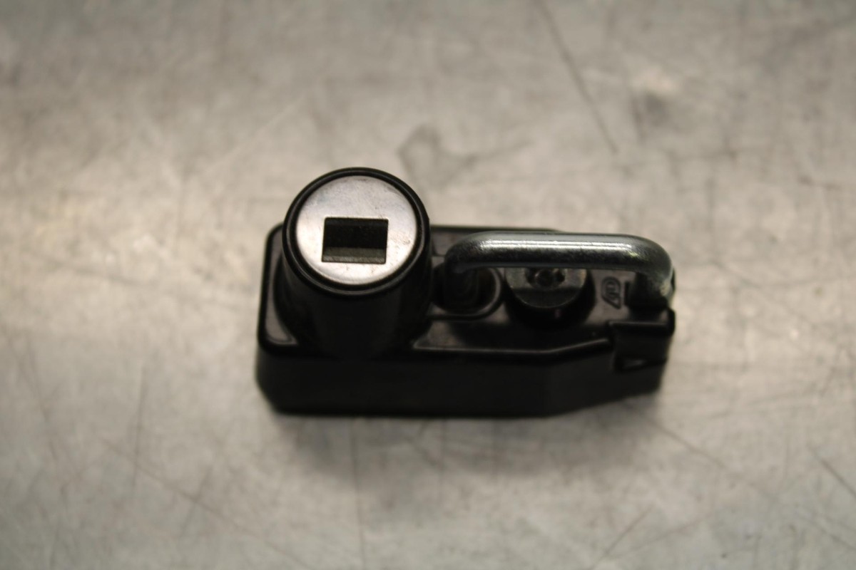 23-24 KAWASAKI NINJA ZX4R IGNITION LOCK KEY SET W/ GAS CAP 23-24 KAWASAKI NINJA ZX4R IGNITION LOCK KEY SET W/ GAS CAP