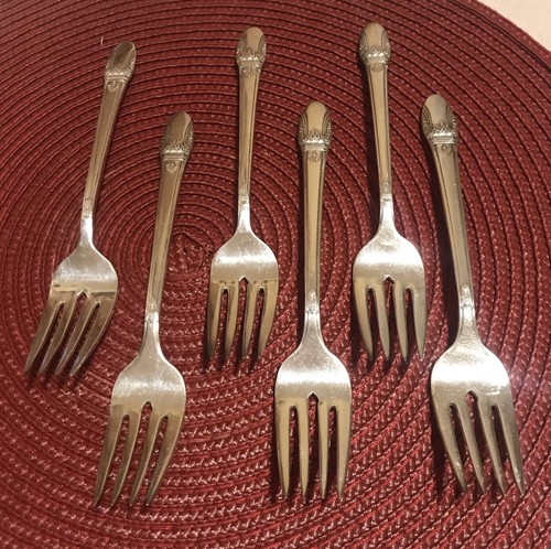 ROGERS 1847 FIRST LOVE 6 SALAD FORKS SILVER PLATE FLATWARE - Picture 4 of 7