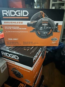 RIDGID R8657B 18V Sans fil 7-1/4 po. Scie circulaire (outil seulement)