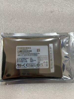 Samsung PM893 MZ7L37T6HBLA-00A07 7.68TB SATA SSD 6Gb/s 2.5in
