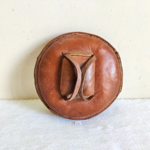 Vintage Handcrafted Brown Real Leather Shield Decorative Collectible 497 - 第 1/6 張圖片