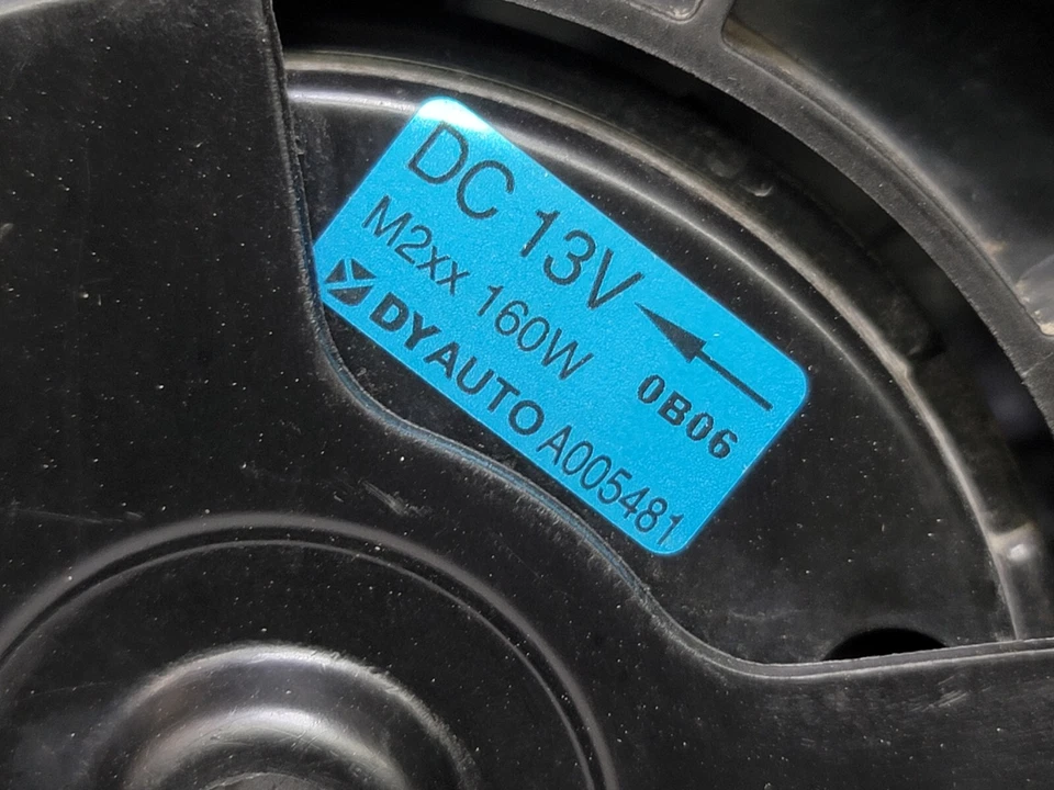 2016-2022 Chevrolet Spark Radiator Condenser Cooling Fan Assembly OEM 42349017 Foto 4 de 4