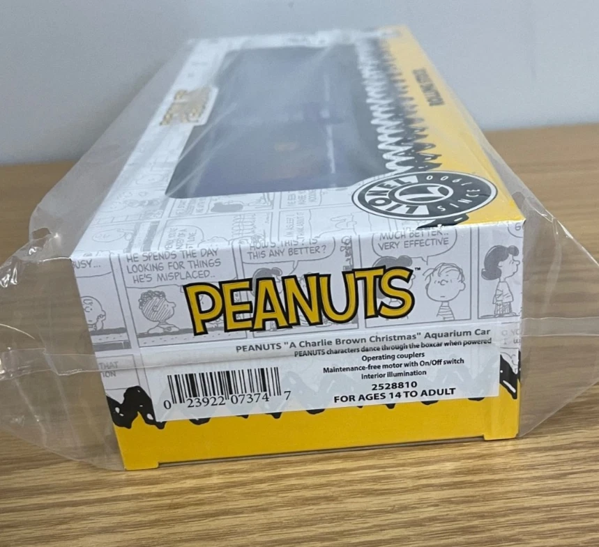 Lionel 2528810 Peanuts Charlie Brown Snoopy Christmas Aquarium Car Train O Gauge - Image 3 of 4