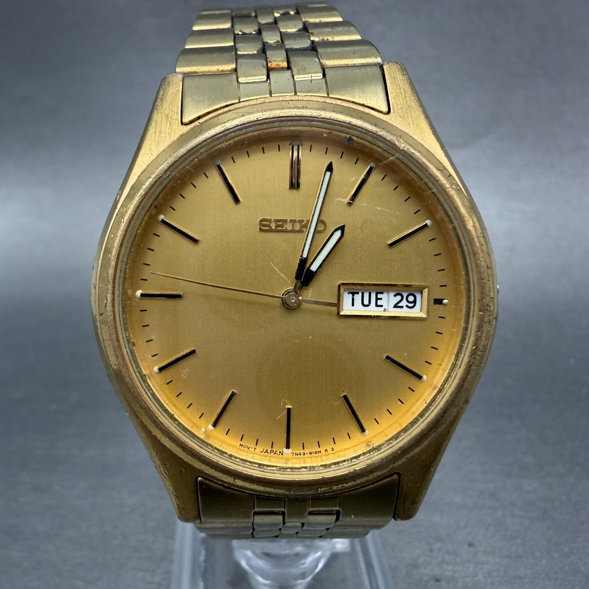Vtg Seiko 7N43-9048 Mens Watch 37mm Black Dial Gold Tone Day Date New Battery 7\