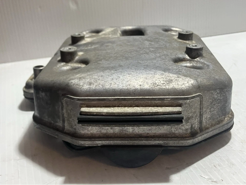 2009 Kawasaki Vulcan Classic 1700 Valve Cover, Right (OEM) - Imagem 3 de 4