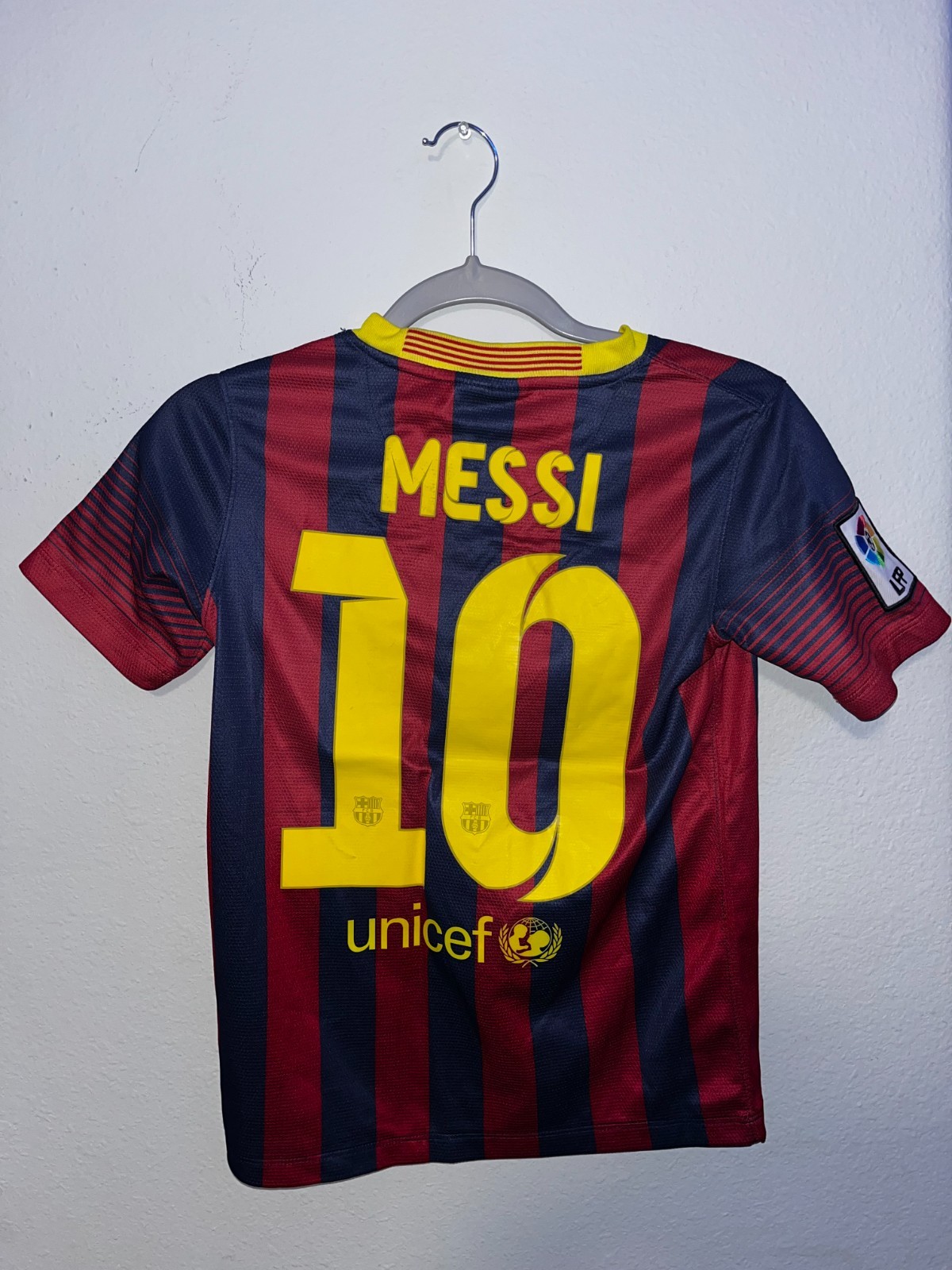 Nike T-Shirt Boys Medium Multicolored Striped Polyester Regular Fit Short Sleeve