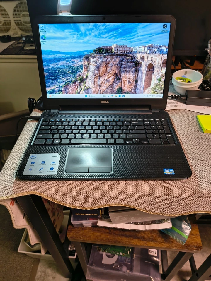 Notebook Dell Inspiron 15-3521 i3-3227U@1.9GHz 8GB 256GB SSD Windows 11 Pro - Imagem 4 de 4