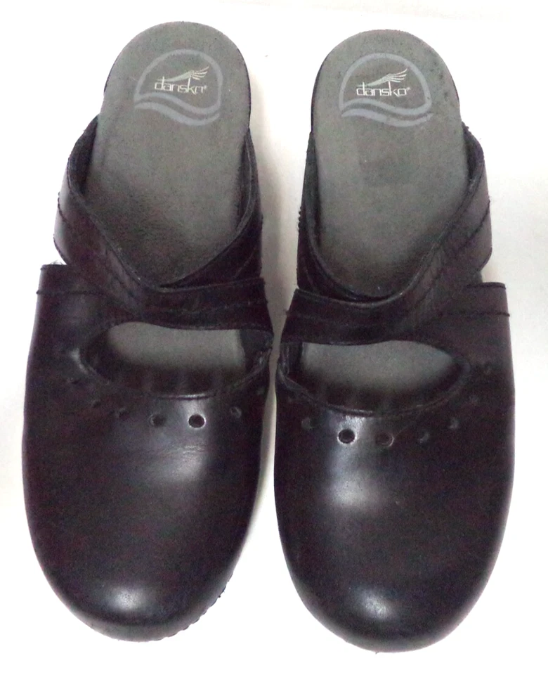 Tamancos mulas de couro Dansko Susana preto conforto gancho alças tamanho 39 8.5 - 9 - Imagem 2 de 4