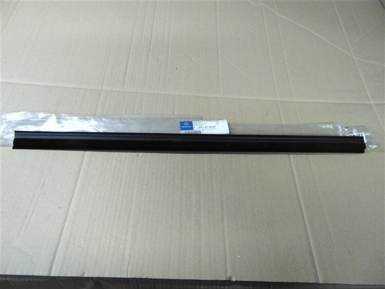 Brand New Rear Left Door Inside Sealing Rail Genuine Mercedes W245 