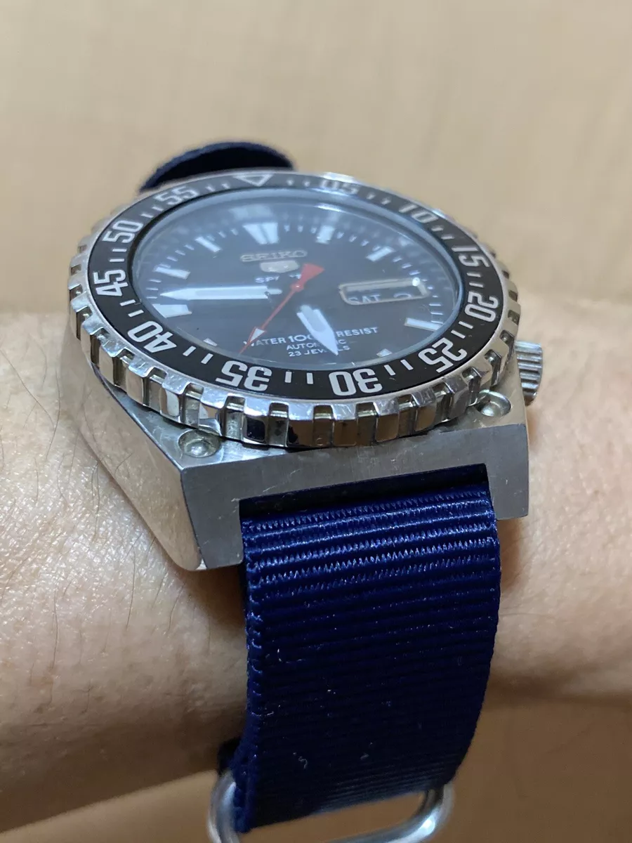 SEIKO 5 Sports Men's Divers Automatic Winding Vintage Watch SEIKO 5 Sports Men's Divers Automatic Winding Vintage Watch