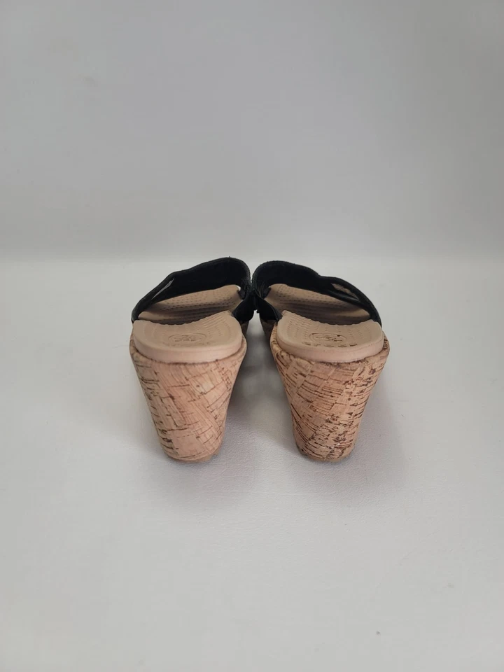 Crocs A Leigh sandálias anabela femininas 6 tiras sapatos confortáveis salto de cortiça - Imagem 4 de 4